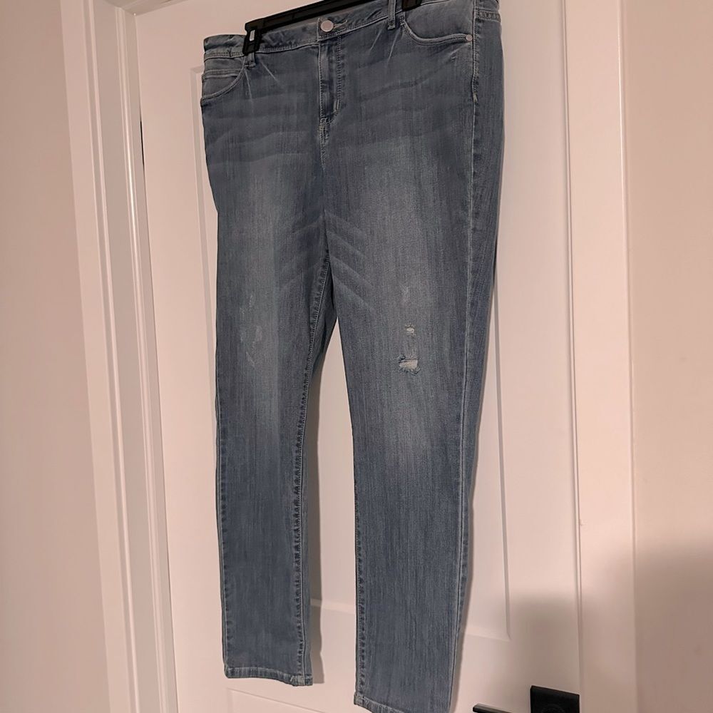 Simply Vera Medium Wash Skinny Stretch Mid Rise Jeans Light Distressing Size 16